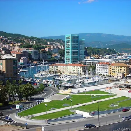 Apartmán Duomo - Cruises - Downtown - Disneyplus - Wifi Savona
