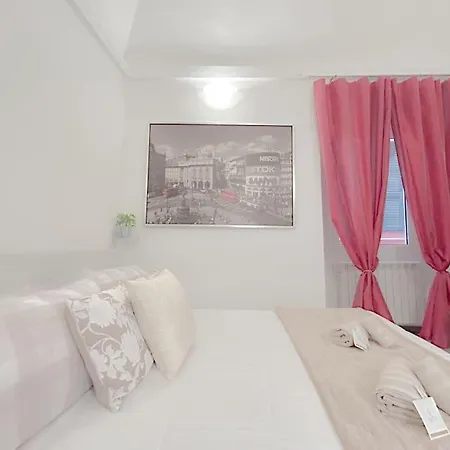 Duomo - Cruises - Downtown - Disneyplus - Wifi سافونا